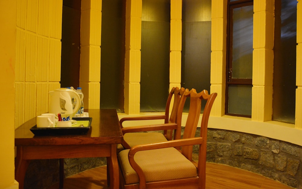 Den Cottage