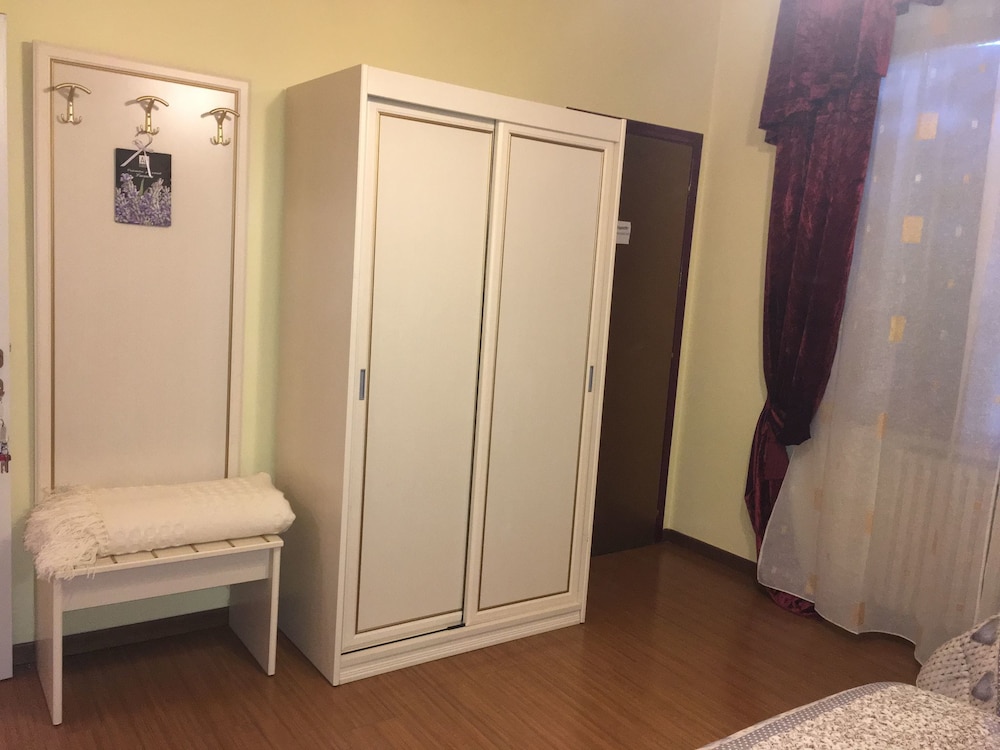 Classic Triple Room photo 2