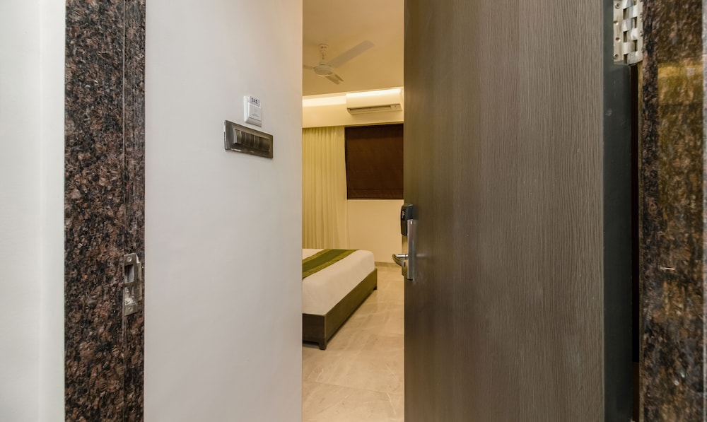 Deluxe Room - Photo 4