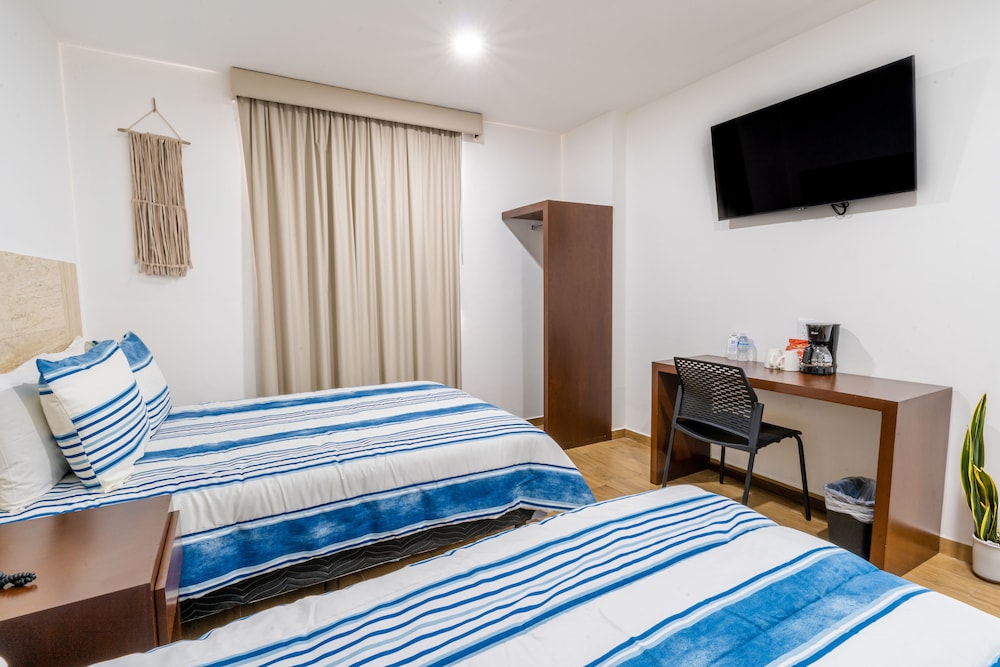 Deluxe Double Room, City View photo 3