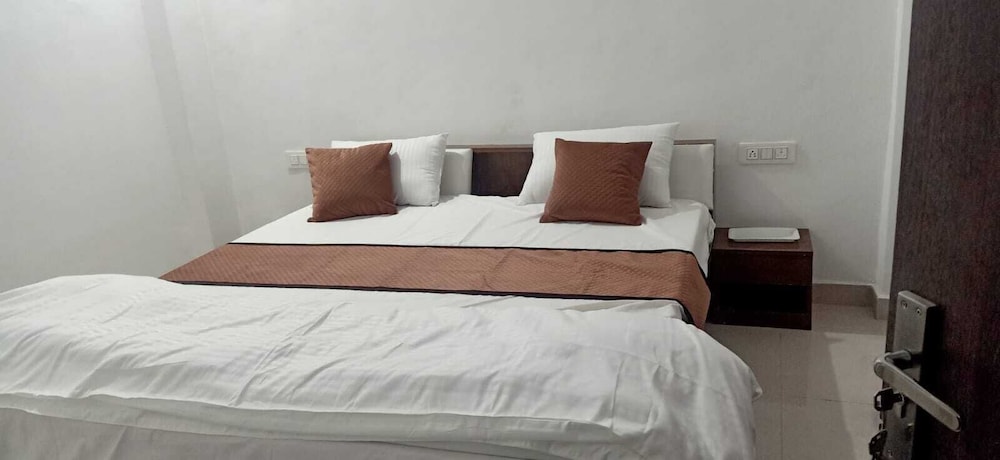 Deluxe Suite - Photo 8