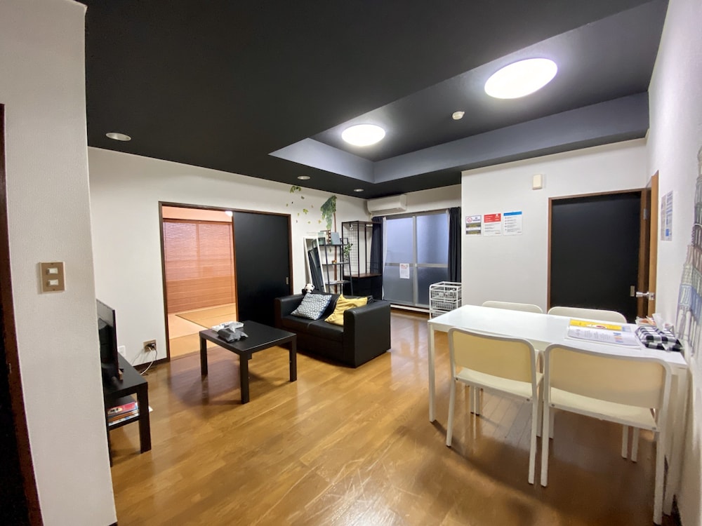 Apartment (405) photo 1