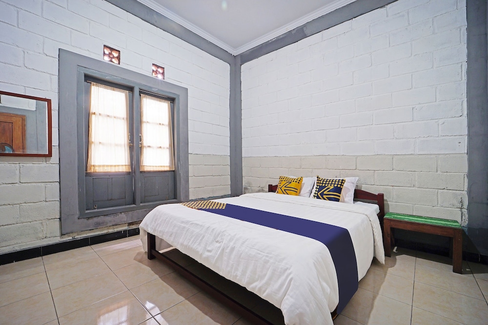 Basic Double Room