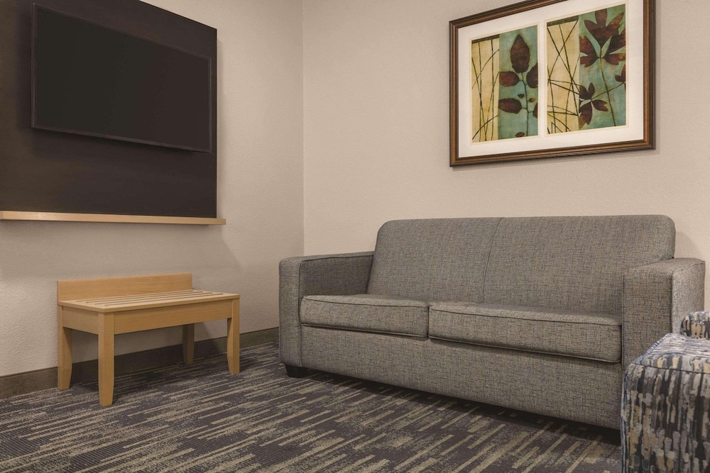 Suite, 1 Bedroom, Non Smoking photo 3