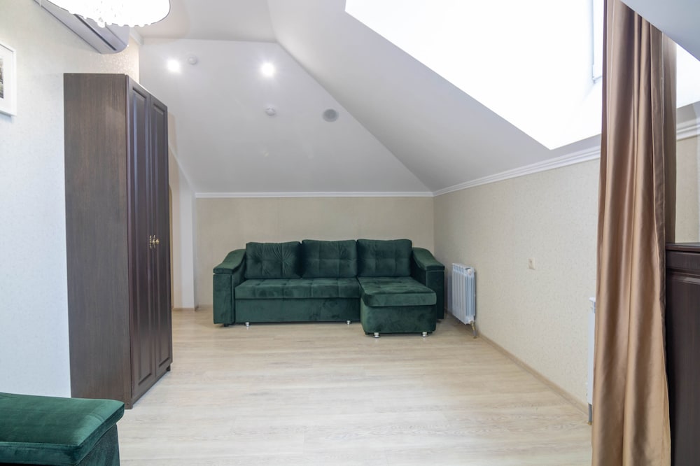 Suite, 1 Bedroom photo 2