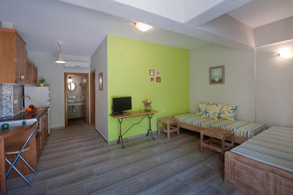 Family Apartment, 1 Bedroom photo 3