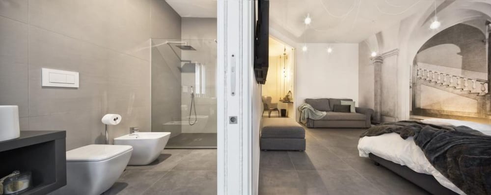 Classic Suite, City View photo 2