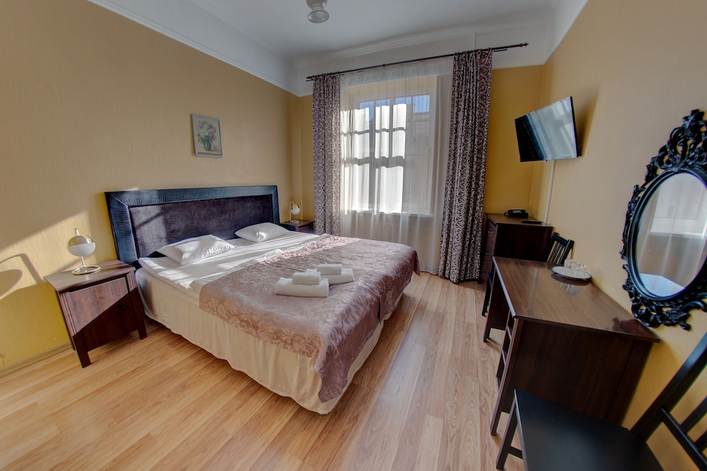 Double Room - Photo 17