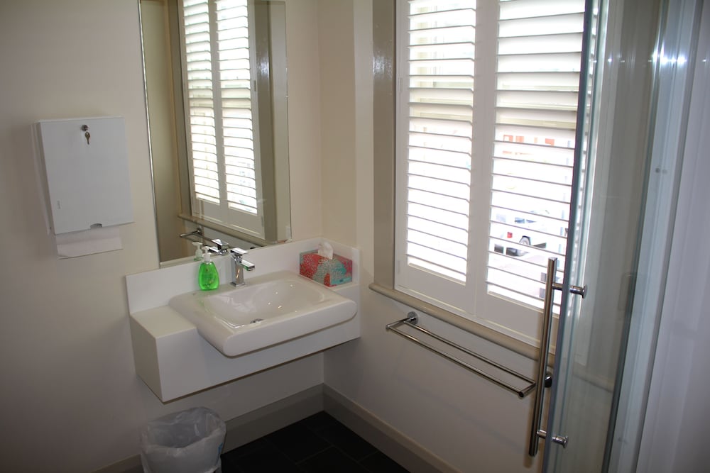 Twin Bunk (Private Balcony) with Shared Bathroom thumbnail 5