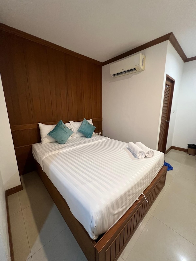 Standard Double Room, City View