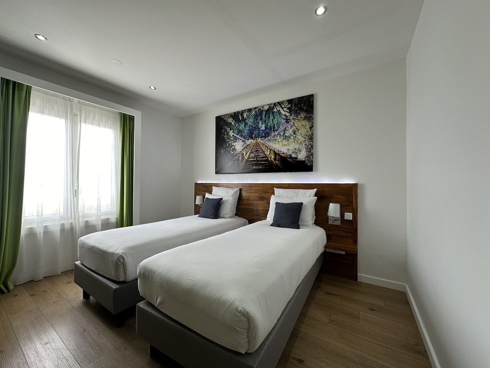 Superior Room, 2 Twin Beds, Ocean View