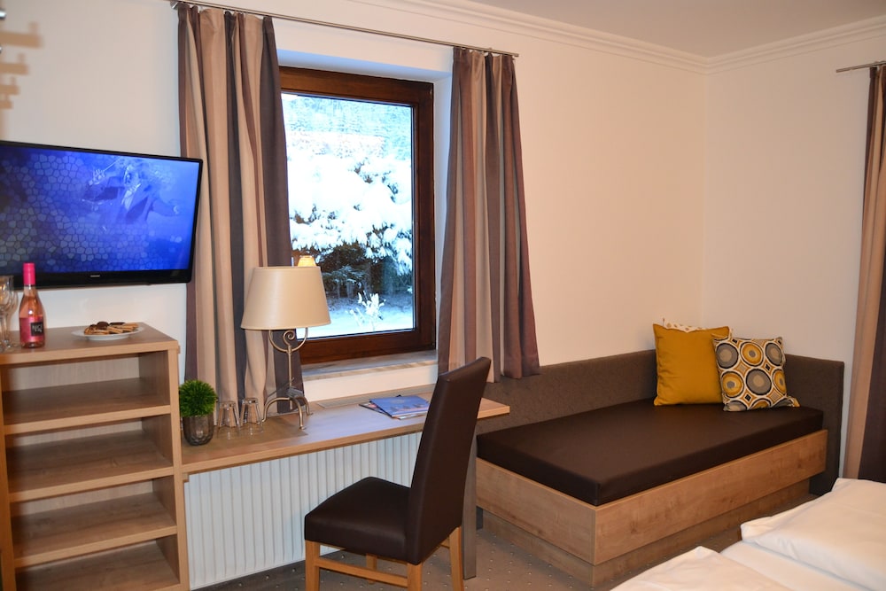 Standard Double Room - Photo 1