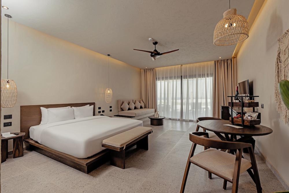 Junior Suite, 1 Bedroom, Sea View photo 1