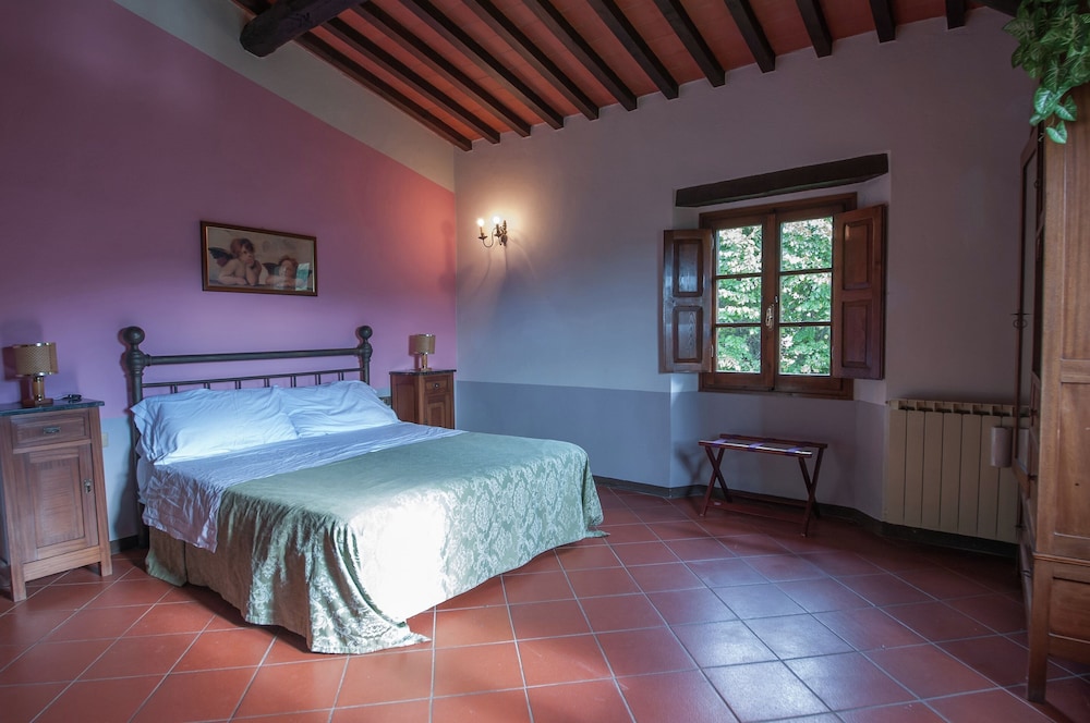 Classic House, 6 Bedrooms photo 2