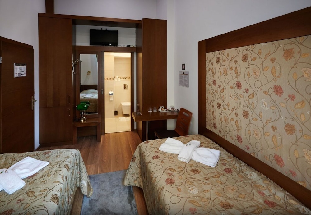 Standard Room photo 1