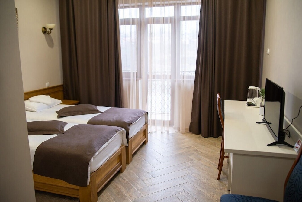 Basic Twin Room photo 3