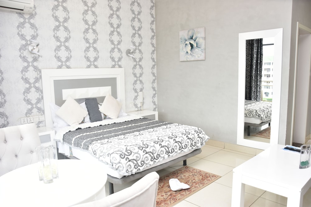 Basic Single Room, City View photo 2