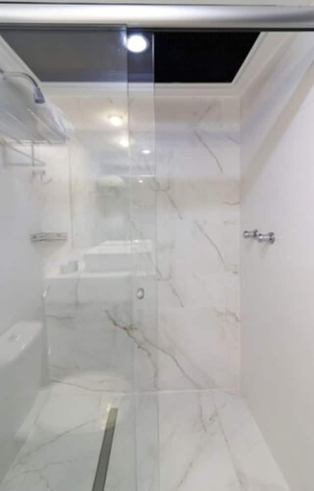 Standard Double Room - Photo 4