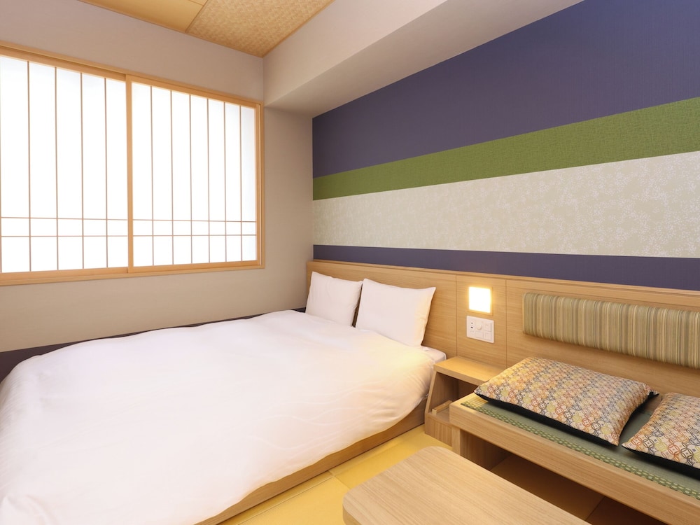 Double Room, Non Smoking (No Room Cleaning) photo 3