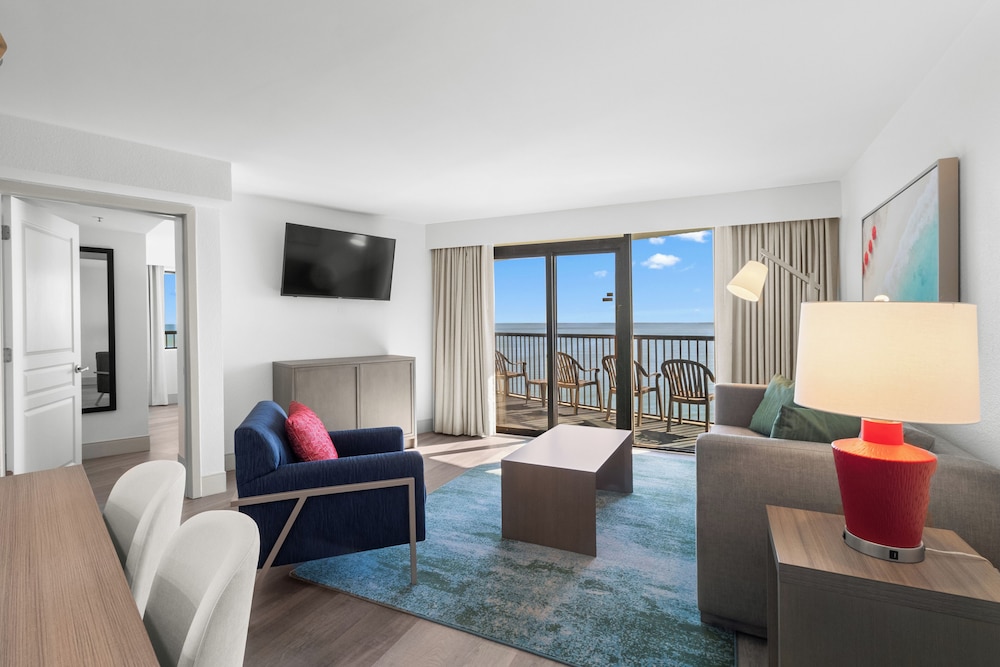 Mariner Oceanfront Deluxe Two Bedroom Condo - Photo 11