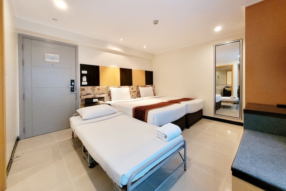 Superior room with extra bed