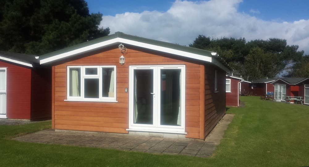Deluxe Chalet, 2 Bedrooms, Non Smoking (Families & Couples only) photo 2