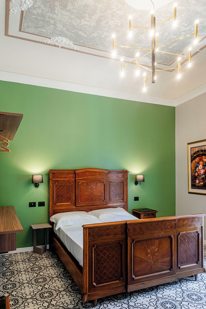 Luxury Suite, Balcony, City View