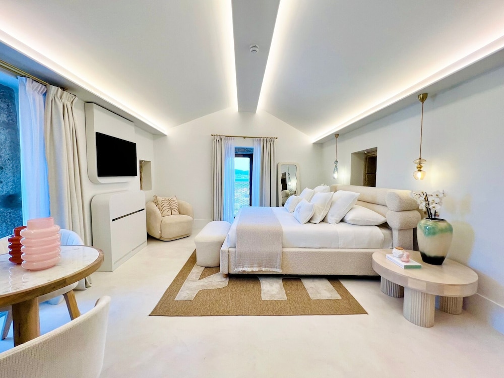 Standard Suite, Sea View