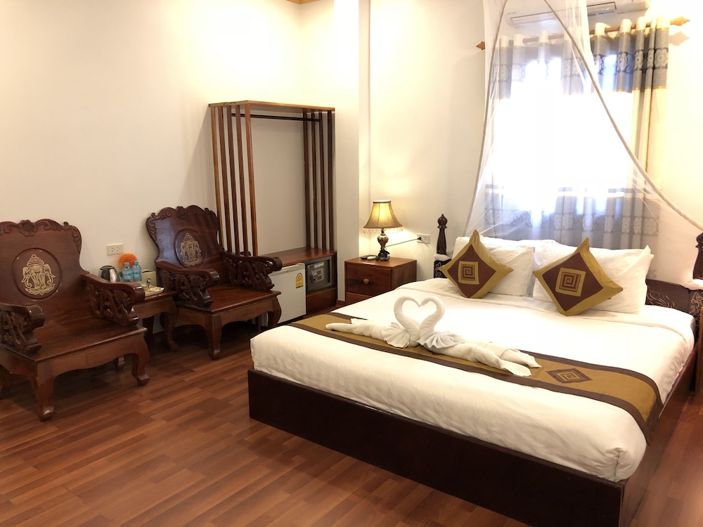 Deluxe Double Room, 1 King Bed photo 3