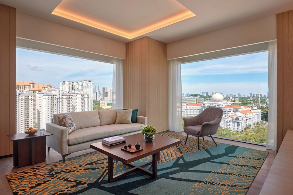 Premier Suite, 1 King Bed (Regency View)