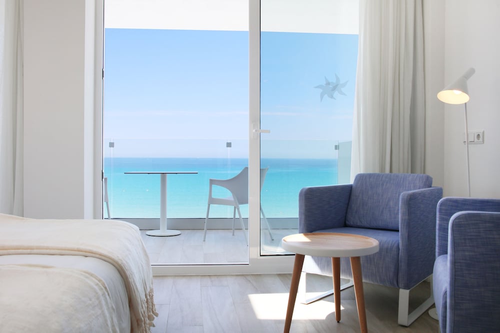 Junior Studio Suite, Sea View (Single Use, Priority Location)