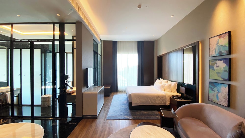 Executive Room, 1 King Bed, Golf View