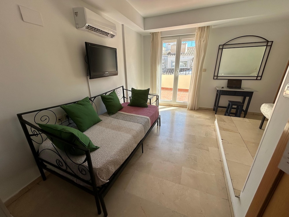 Comfort Double Room - Photo 4