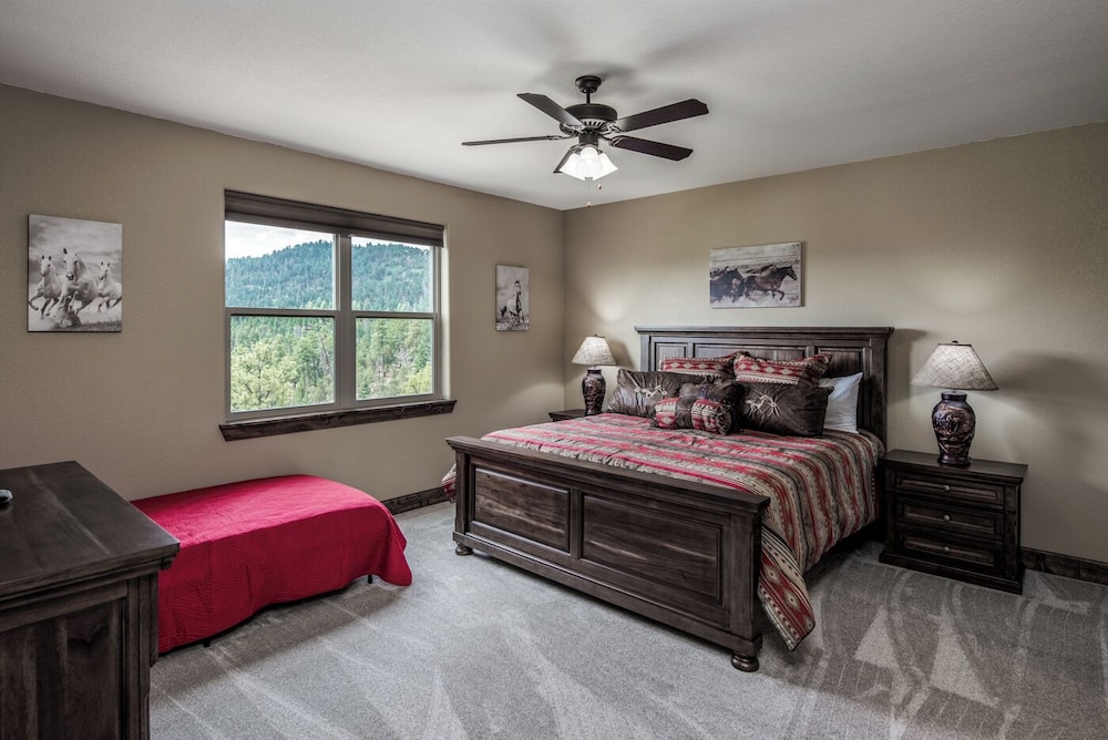 House, Multiple Beds, Patio, Mountain View (Unit 177)