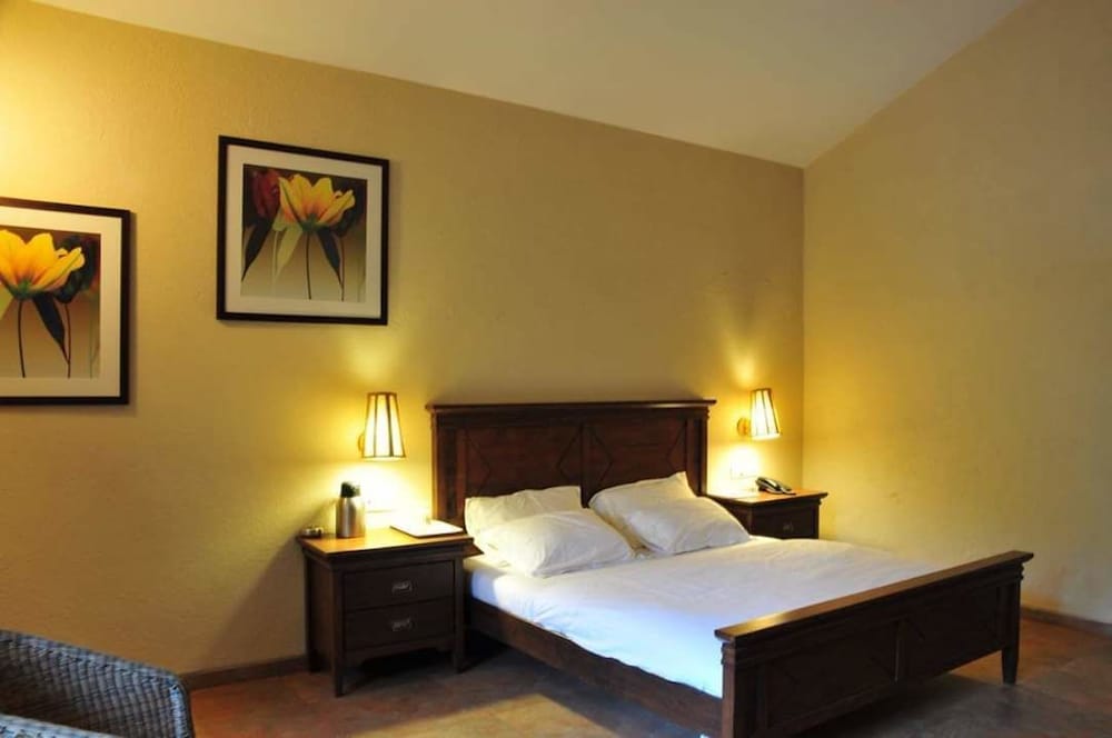Deluxe Room, 1 King Bed