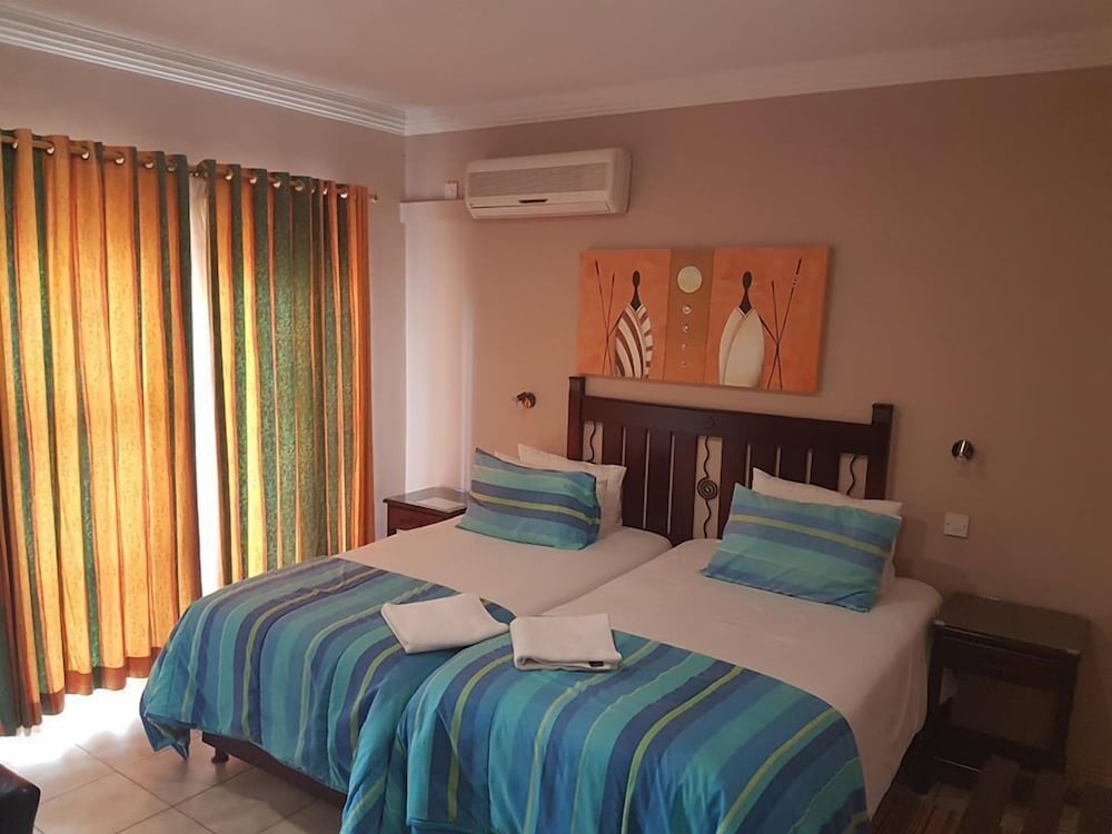 Twin Room, Garden View