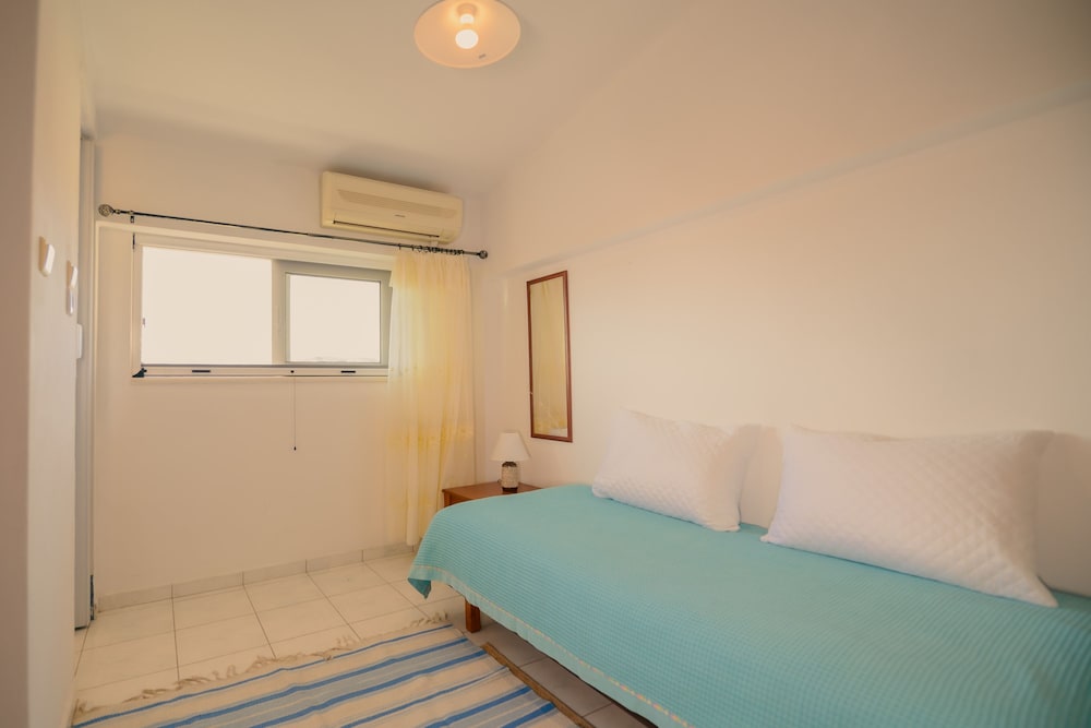 Standard House, Multiple Bedrooms, 2 Bathrooms, Mountainside (Evgenias House Ancient Olympia) photo 1