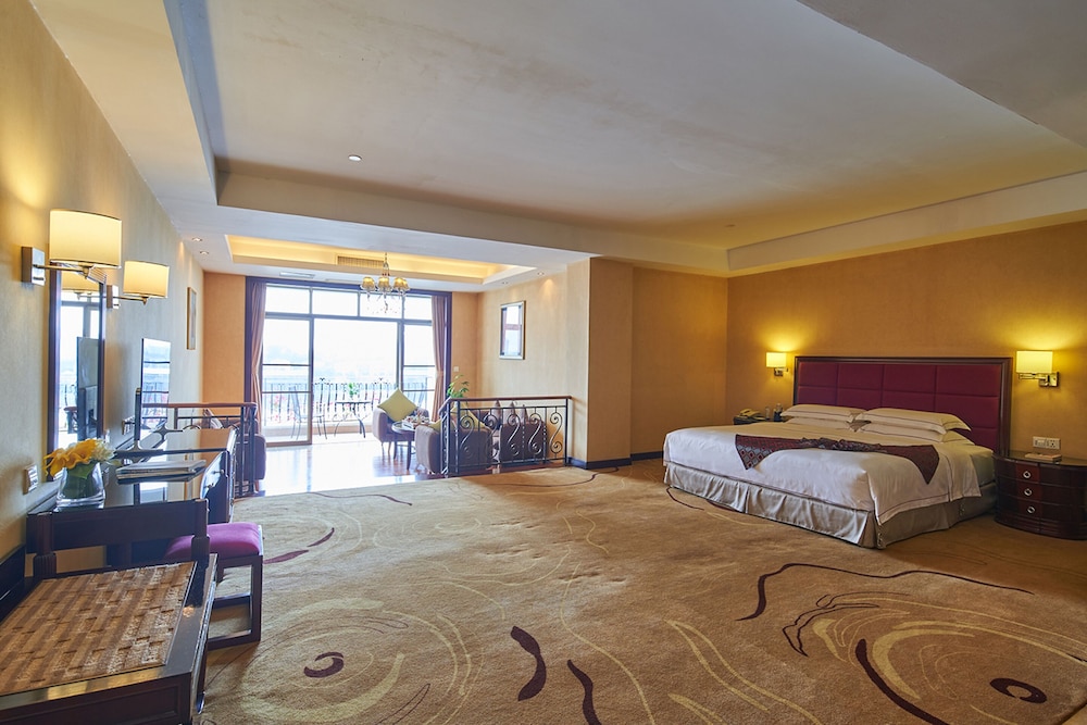 Deluxe Suite photo 3