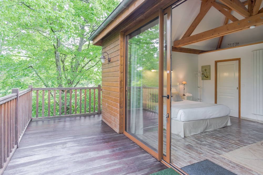 Romantic Cabin, Hot Tub photo 2