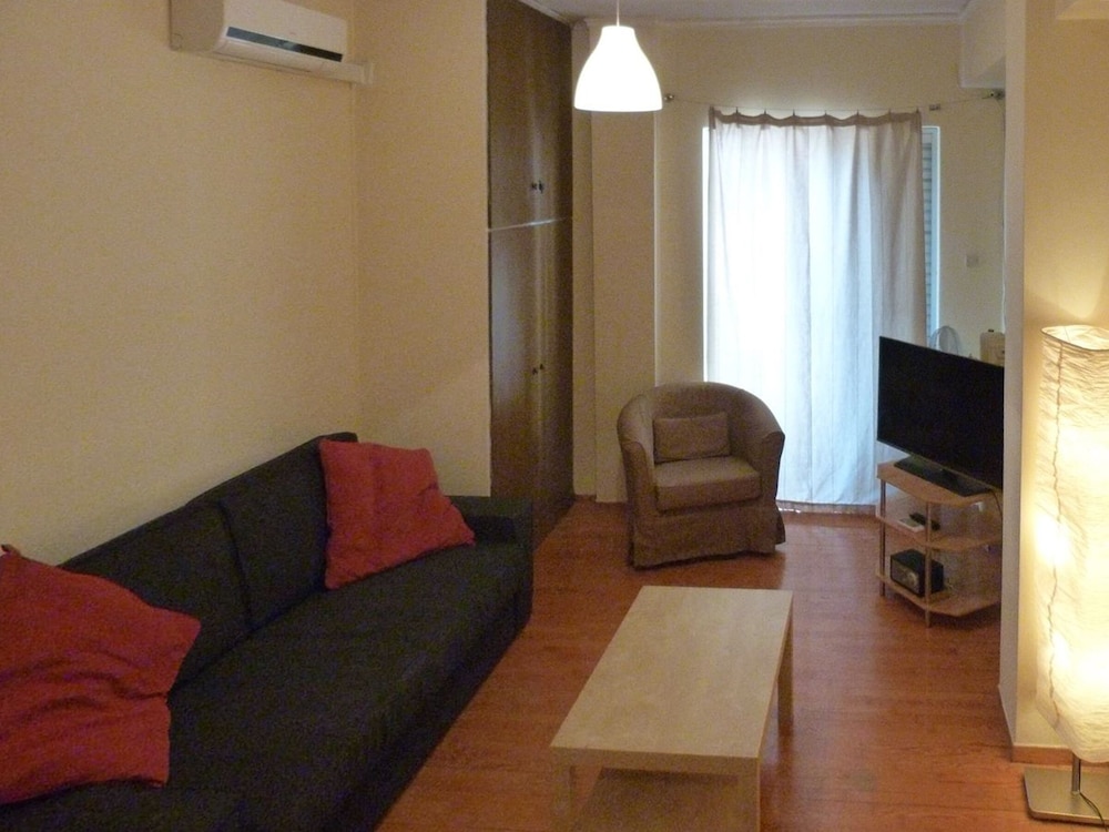 Apartment photo 2