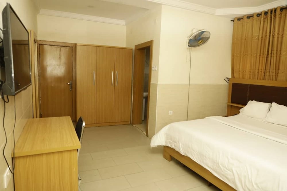 Executive Room - Photo 1