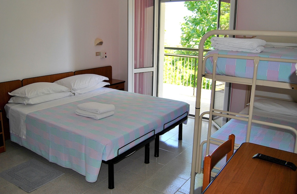 Comfort Quadruple Room