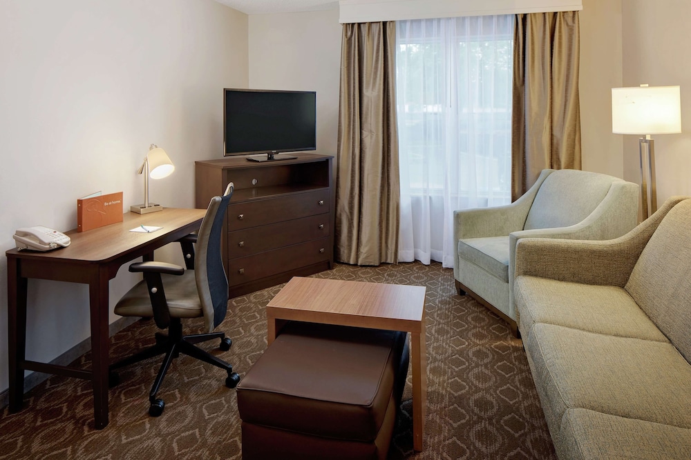 Suite, 2 Bedrooms, Non Smoking - Photo 1