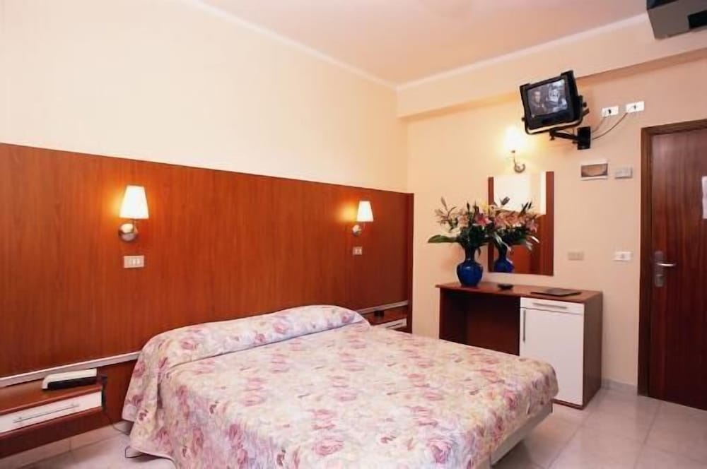 Double Or Twin Room photo 1