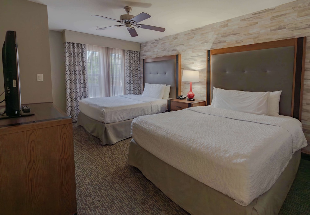 Room, 2 Queen Beds, Non Smoking photo 1
