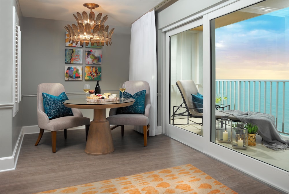 Premium Room, 1 King Bed, Beachfront (Gulf Tower) - Photo 5
