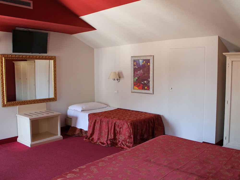Triple Room - Photo 3