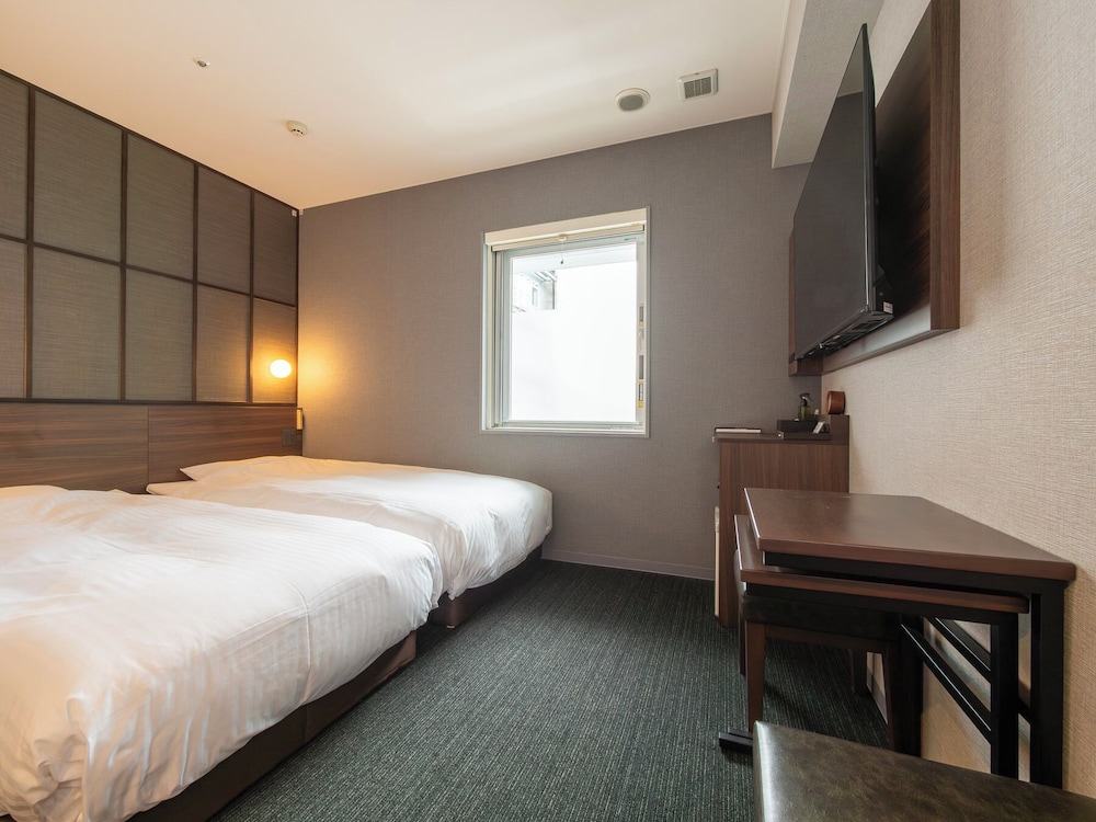 Compact Twin Room photo 2