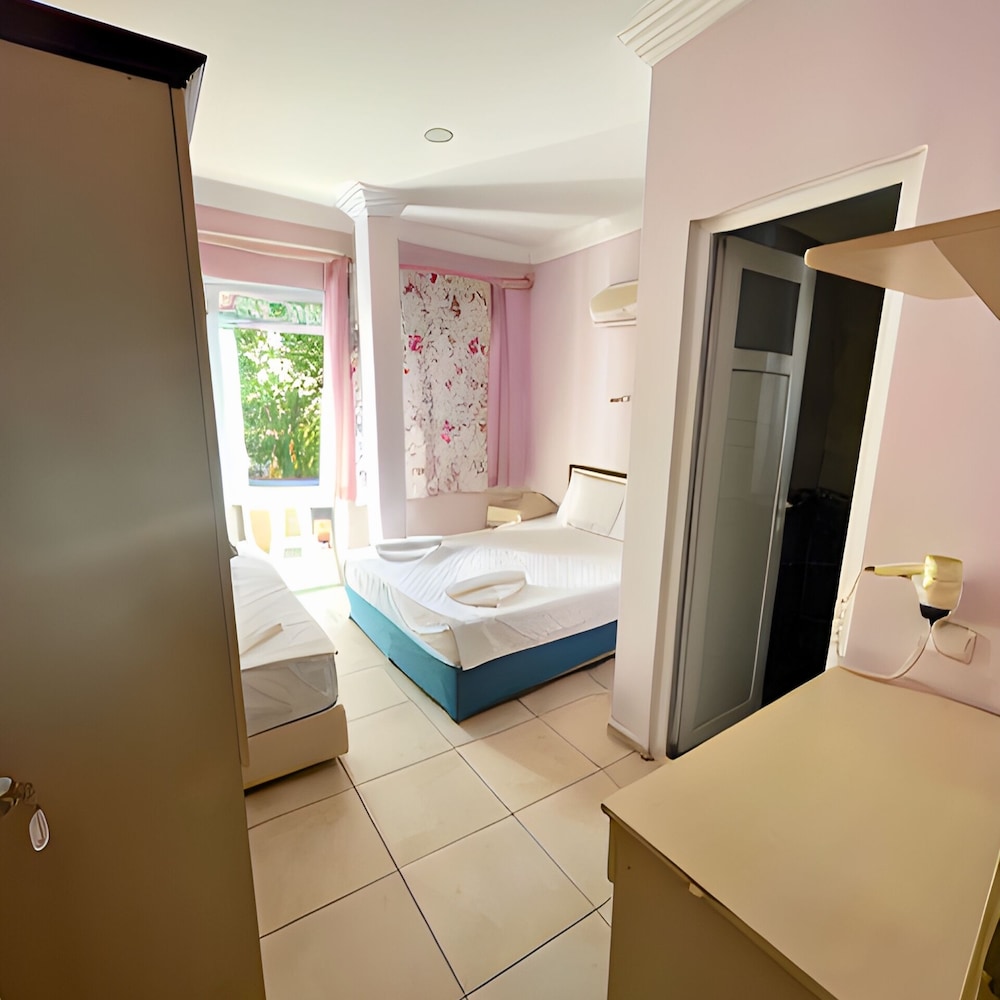 Economy Room photo 3