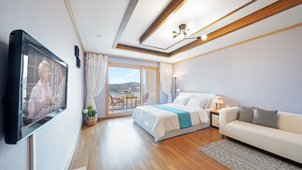 Premium Double Room photo 1